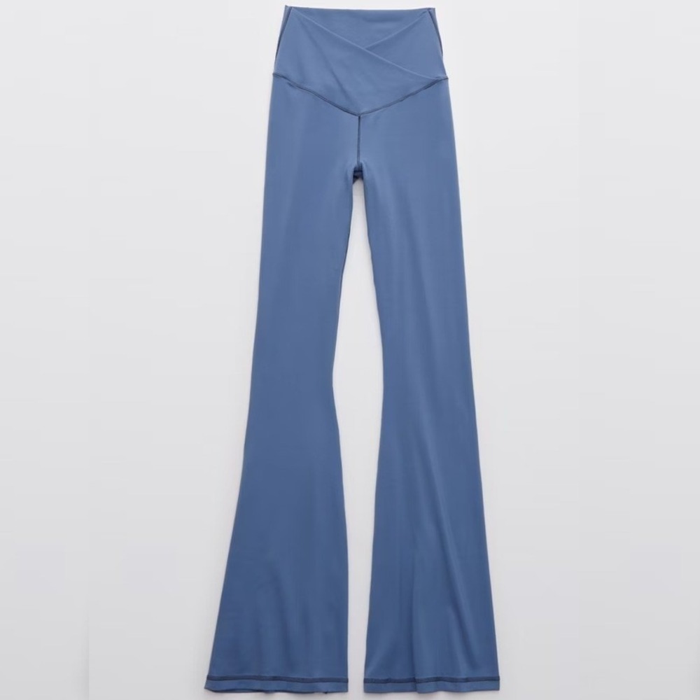 OFFLINE by Aerie Crossover Flare‎ Leggings Small Blue